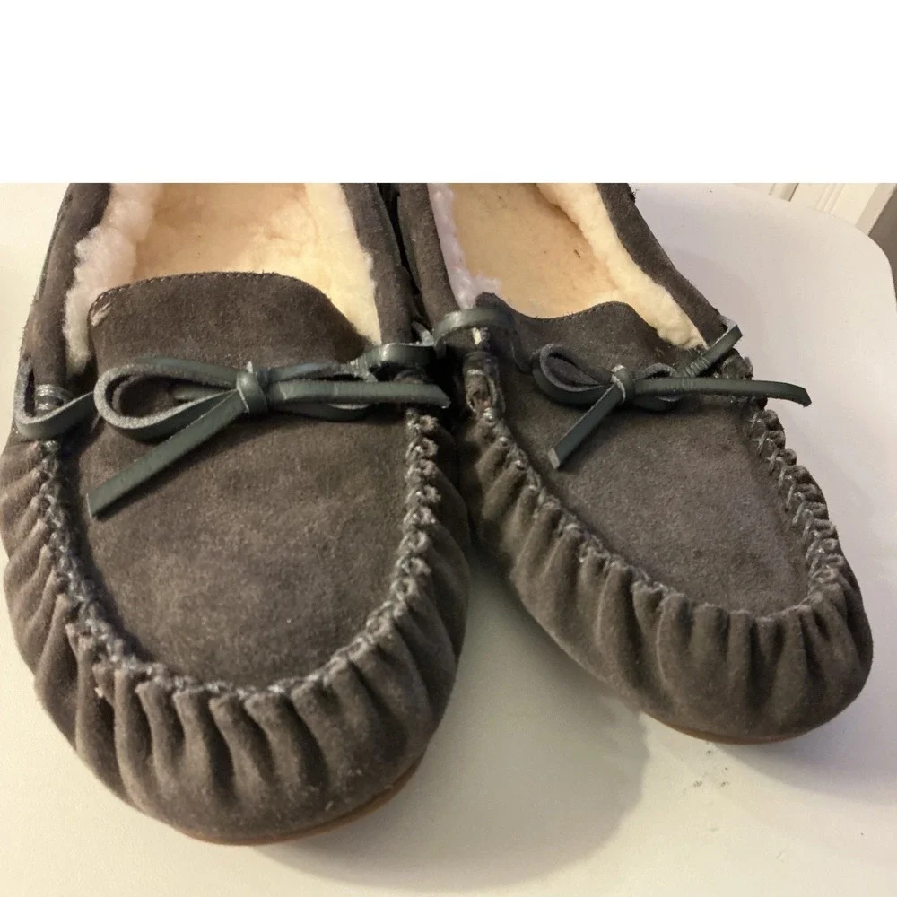 Parfeying Mens 7.5 Suede Moccasin Slippers Charcoal Grey Shearling Lined Shoes